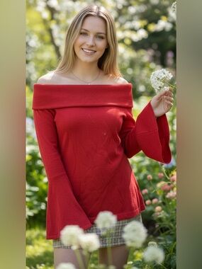 Vince Camuto Red Off The Shoulder Size Medium